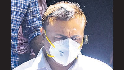 Special CBI judge SH Gwalani granted Shinde bail on furnishing a personal bond of ₹1 lakh and one or more sureties in the like amount. The court has also asked him to attend the CBI office every Monday for a month after being released from jail. The court has also asked him not to leave Greater Mumbai without prior permission of the court. (HT PHOTO) Special CBI judge SH Gwalani granted Shinde bail on furnishing a personal bond of ₹1 lakh and one or more sureties in the like amount. The court has also asked him to attend the CBI office every Monday for a month after being released from jail. The court has also asked him not to leave Greater Mumbai without prior permission of the court. (HT PHOTO)