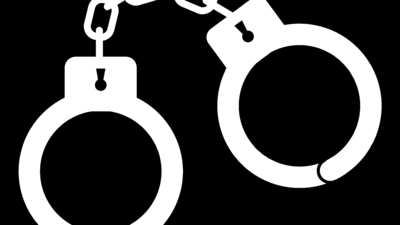 Bengaluru: Man poses as woman in social media to collect nude images, arrested Bengaluru: Man poses as woman in social media to collect nude images, arrested