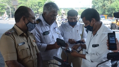 Around ₹530 crore is due from traffic violators across the state. (HT FILE PHOTO FOR REPRESENTATIONAL PURPOSE ONLY) Around ₹530 crore is due from traffic violators across the state. (HT FILE PHOTO FOR REPRESENTATIONAL PURPOSE ONLY)