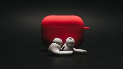 Earbuds can make life simple as you get to listen to music or receive and make calls on the go. (Pexels) Earbuds can make life simple as you get to listen to music or receive and make calls on the go. (Pexels)