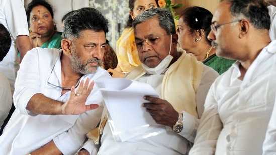 Siddaramaiah claimed that the letter was issued with an objective to destroy his relation with KPCC president DK Shivakumar.(ANI) Siddaramaiah claimed that the letter was issued with an objective to destroy his relation with KPCC president DK Shivakumar.(ANI)