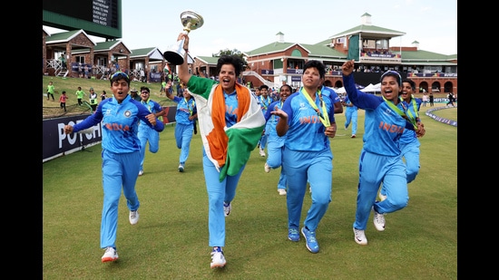 Kolkata, India. 30th Aug, 2023. Women participants from the left