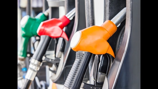 Kerala finance minister proposed a social security cess of <span class='webrupee'>₹</span>2 per litre on the sale of petrol and diesel (Shutterstock)