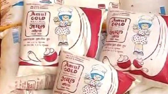 Amul Gold milk pouches