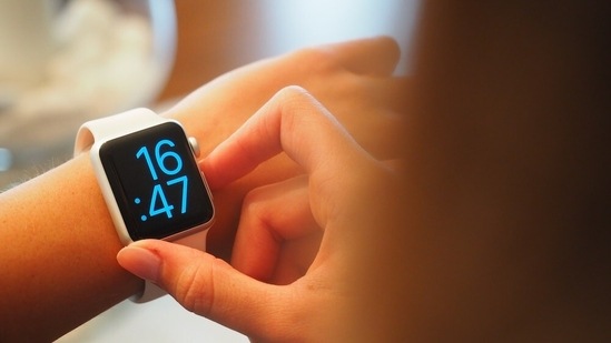 Nothing beats the glamour and utility of an Apple smartwatch. Check out our ready reckoner on these watches. (Pexels)