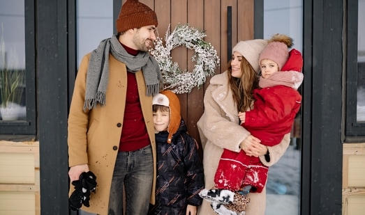 How to Dress for Family Photos in the Winter