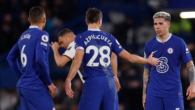 Chelsea players in action (Action Images via Reuters)