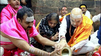 Shah along offers prayers at Baidyanath temple in Deoghar on Saturday. (ANI) Shah along offers prayers at Baidyanath temple in Deoghar on Saturday. (ANI)