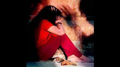Two days after the Ludhiana Police busted flesh trade racket being run in hotels around the Amar Shaheed Sukhdev Thapar interstate bus terminal with the arrest of 18 persons, commissioner of police Mandeep Singh Sidhu suspended an inspector and an ASI for inaction. (HT File Photo/Representational image)