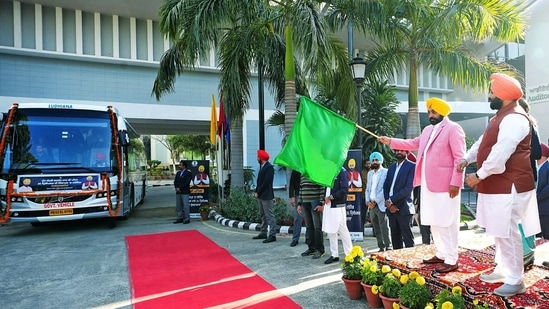 Punjab Chief Minister Bhagwant Mann flags off the bus of the first batch of 36 principals of State government schools who are going to Singapore for training,(Twitter/@Bhagwant Mann) Punjab Chief Minister Bhagwant Mann flags off the bus of the first batch of 36 principals of State government schools who are going to Singapore for training,(Twitter/@Bhagwant Mann)