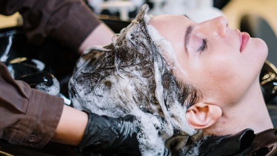 Avoid sulphate-free shampoos in coloured hair? Here are ingredients to look for (Photo by cottonbro studio on Pexels)
