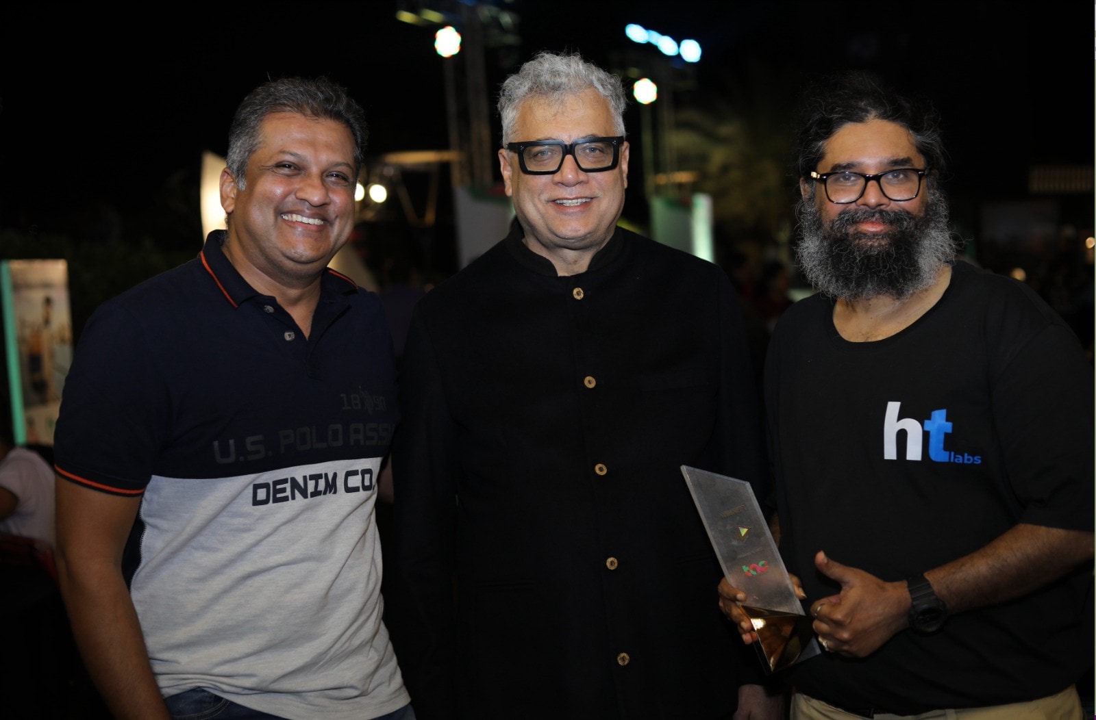 Derek O'Brien with winners of M.Ad Quiz.