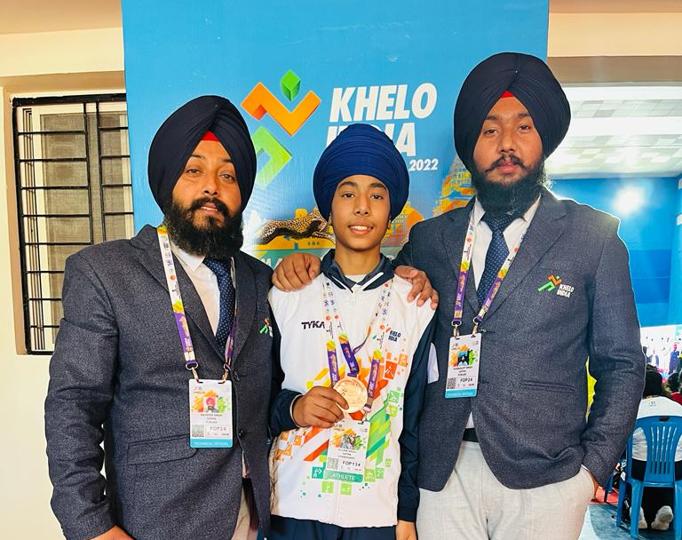 Jashnadeep Singh won first gold medal for Chandigarh in Gatka. (HT Photo) Jashnadeep Singh won first gold medal for Chandigarh in Gatka. (HT Photo)