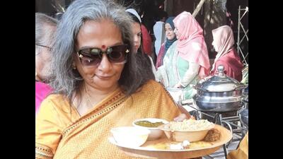 A foodie with her choice of thal at the Home Cook food estival of Sanatkada (Deep Saxena) A foodie with her choice of thal at the Home Cook food estival of Sanatkada (Deep Saxena)