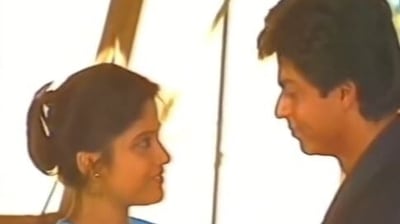 Shah Rukh Khan and Renuka Shahane in a still from Circus (1989).