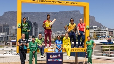 Harmanpreet Kaur( in blue jersey) (Twitter) Harmanpreet Kaur( in blue jersey) (Twitter)