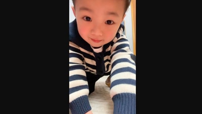 The image shows the Chinese boy dancing to Aankhein Khuli from Mohabbatein. (Instagram/@lucky_hang_hang)