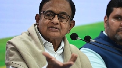 P Chidambaram asked Finance Secretary T V Somanathan to re-examine his theory on housing loan.(HT Photo/Vipin Kumar) P Chidambaram asked Finance Secretary T V Somanathan to re-examine his theory on housing loan.(HT Photo/Vipin Kumar)