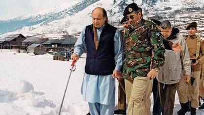 A 1999 file photo of then Pakistan Prime Minister Nawaz Sharif and then Army Chief Gen Pervez Musharraf at LoC.. A 1999 file photo of then Pakistan Prime Minister Nawaz Sharif and then Army Chief Gen Pervez Musharraf at LoC..