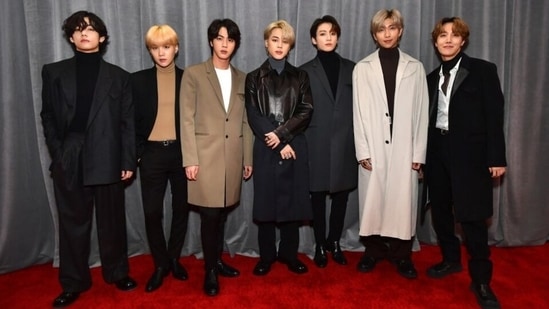 BTS poses on the red carpet at Grammy Awards 2020.