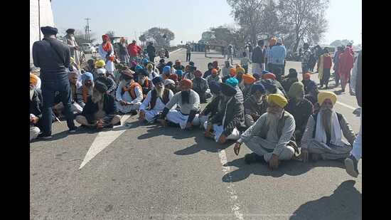 The protesters accused the Aam Aadmi Party government of not fulfilling the promise to bring the perpetrators of the police firing to book within the given deadline. (HT Photo)