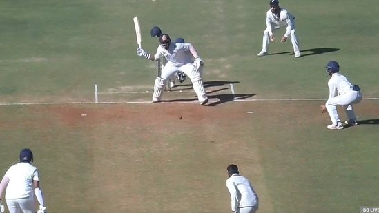 Hanuma Vihari playing a shot with one hand during his knock against Madhya Pradesh in the quarter-final of the ongoing Ranji Trophy. (Twitter)