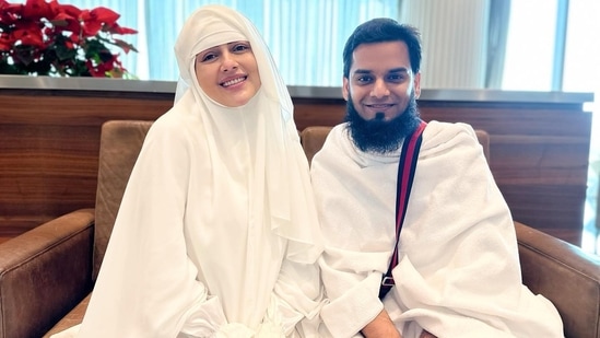 Sana Khan and her husband Anas Saiyad called 'this umrah very special'.