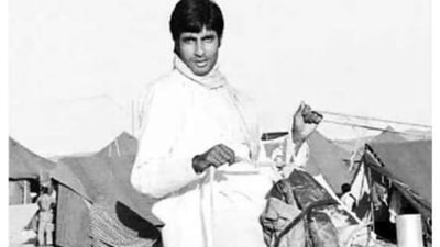 Amitabh Bachchan shared a picture from Reshma aur Shera sets.
