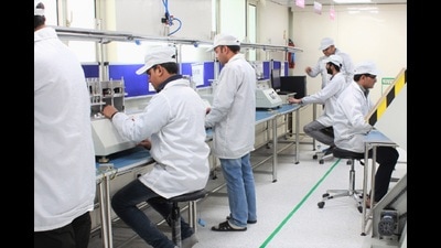 Optiemus Electronics is looking to double its workforce in U.P, providing work opportunity to thousands of youths. (HT Photo)