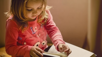 Children can benefit greatly from growing up in a multilingual environment. (Unsplash) Children can benefit greatly from growing up in a multilingual environment. (Unsplash)