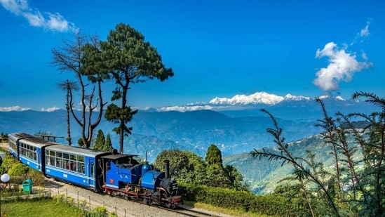 Travel to these places via railways to experience the beauty of incredible India 