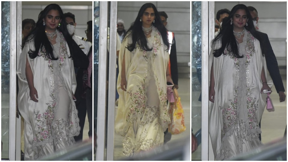 Isha Ambani arrives for Kiara Advani and Sidharth Malhotra's wedding functions. (HT Photo/Varinder Chawla) Isha Ambani arrives for Kiara Advani and Sidharth Malhotra's wedding functions. (HT Photo/Varinder Chawla)