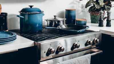 Copper and Blue Silicone Kitchen Utensils Set -17PC Set Includes Copper  Utensil Holder, Blue Measuring Cups & Spoons, Copper Kitchen Utensils -  Navy