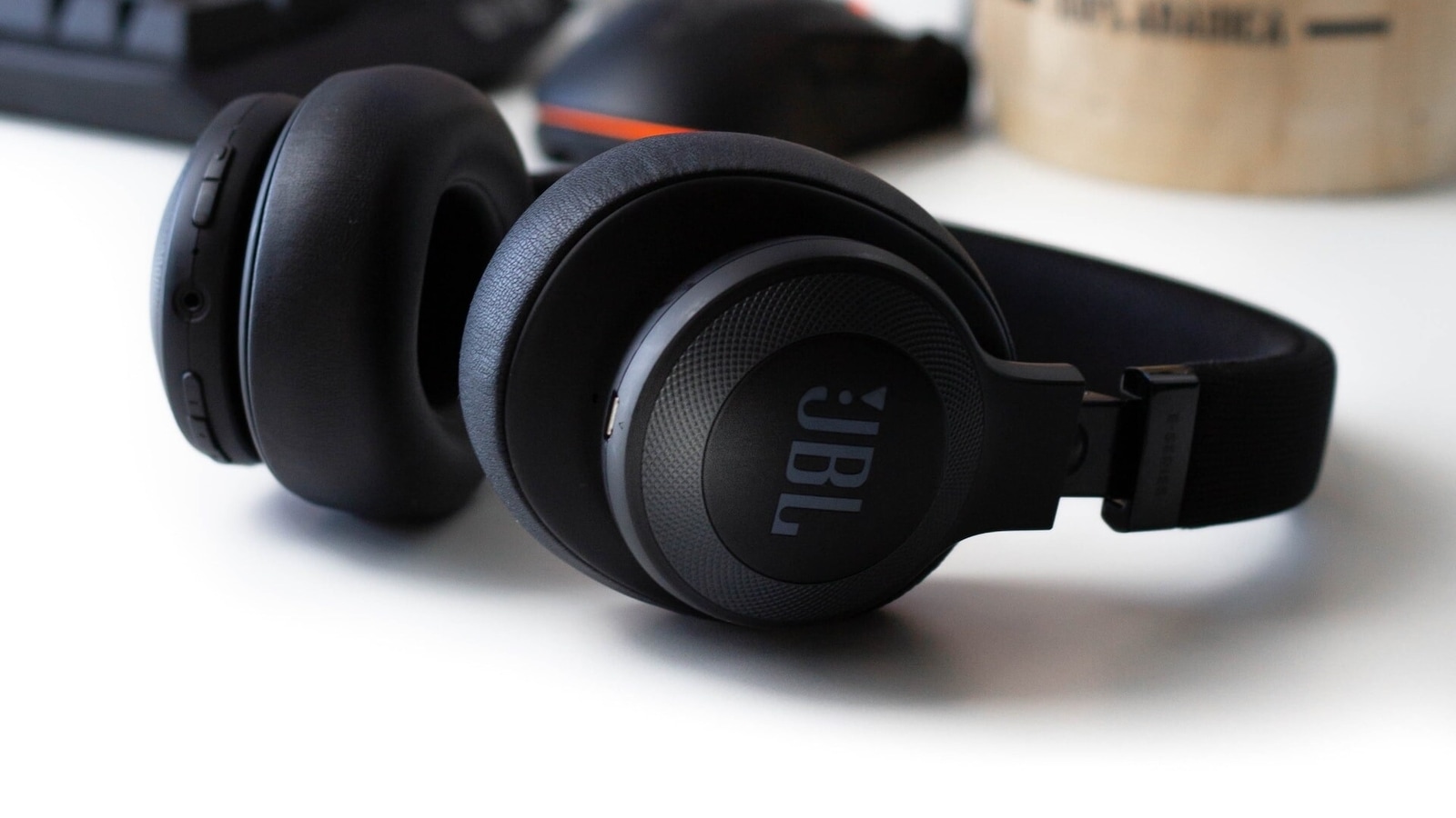 JBL Tune 770NC Adaptive Noise Cancelling Wireless Over-Ear Headphones, Pure  Bass Sound, Smart Ambient, Bluetooth 5.3, Le Audio, VoiceAware, 70H Batter