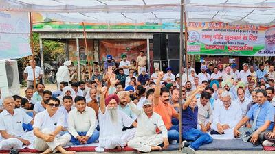 During his address, Nirmal Singh said that the farmers wanted to go to Delhi to raise their demands, but the state government has been stopping them at the border. (HT Photo)