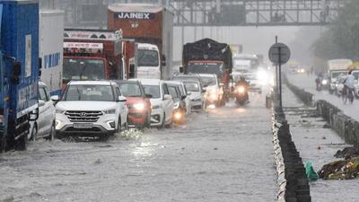 Waterlogging on Delhi-Gurgaon Expressway during rainfall. (Parveen Kumar/HT Photo) Waterlogging on Delhi-Gurgaon Expressway during rainfall. (Parveen Kumar/HT Photo)