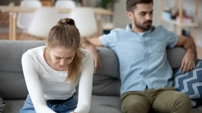 Often anxious attachment is triggered by the thoughts of what the partner is thinking. We need to learn to bring the focus back to ourselves and understand what is healthy for us. (Unsplash)