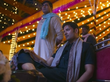 Show still. Show still.