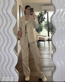 Athiya Shetty's modern twist spruced up her father's formal attire. Athiya Shetty's modern twist spruced up her father's formal attire.