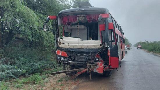 During investigation, it was found that the double-decker bus (which has sitting seats with a sleeper section above) was heading from Agra towards Delhi when it ploughed into the tractor trolley which was also on the move (on the same carriageway). (HT Photo)