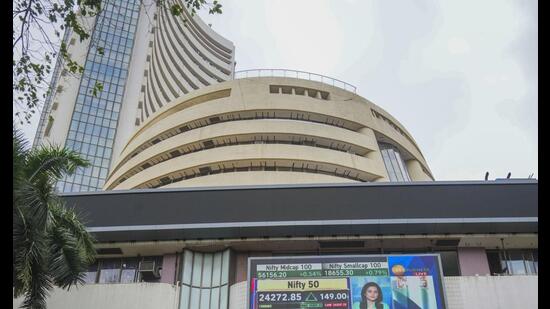 Mumbai: Stock prices displayed on a digital screen at the facade of the Bombay Stock Exchange building, in Mumbai, Wednesday, July 3, 2024. The Sensex breached the historic 80,000-mark for the first time ever and the Nifty hit a fresh record peak of 24,292.15 on Wednesday. (PTI Photo/Shashank Parade)(PTI07_03_2024_000207A) (PTI)