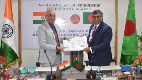 The 13-member Indian delegation was led by Patel Piyush Purusottam Das, IG, BSF and the 13-member BGB delegation was led by Md Shazedur Rahman, BGBM, additional director general, Chattogram (HT Photo/Sourced)