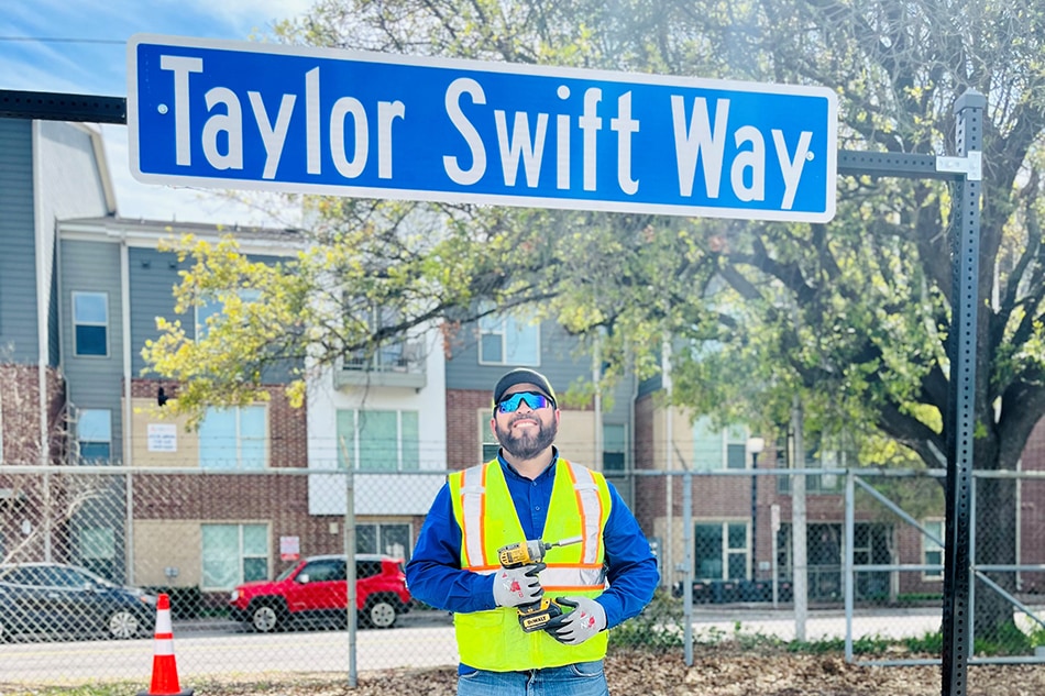 Randol Mill Road was renamed Taylor Swift Way for a weekend in March 2023.(Arlington Govt. )