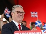Keir Starmer, leader of the Labour Party, delivers a victory speech (Bloomberg)