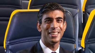 Rishi Sunak on a flight out of parliament? Ryanair trolls the UK Prime Minister. (X/@ryanair)