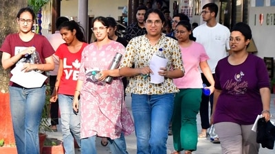 Candidates who are appearing in the examination can download their respective admit cards from the official website at ctet.nic.in. (Manish/HT) Candidates who are appearing in the examination can download their respective admit cards from the official website at ctet.nic.in. (Manish/HT)