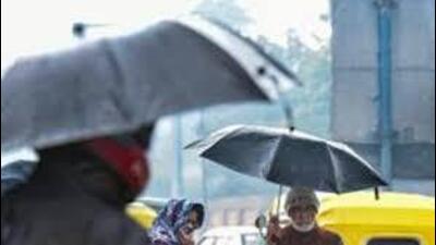 The MeT director in Srinagar, Mukhtar Ahmad, said, “Sunday is also expected to witness an intermittent spell of light to moderate rain and thundershower at many places.” (HT File) The MeT director in Srinagar, Mukhtar Ahmad, said, “Sunday is also expected to witness an intermittent spell of light to moderate rain and thundershower at many places.” (HT File)