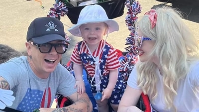 Kelly Osbourne, her partner Sid Wilson and their son Sidney spent their day out on the 4th of July in colour-coordinated patriotic outfits. (Instagram Stories/@kellyosbourne) Kelly Osbourne, her partner Sid Wilson and their son Sidney spent their day out on the 4th of July in colour-coordinated patriotic outfits. (Instagram Stories/@kellyosbourne)