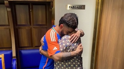 Virat Kohli shares a warm embrace with his childhood coach. (Instagram) Virat Kohli shares a warm embrace with his childhood coach. (Instagram)