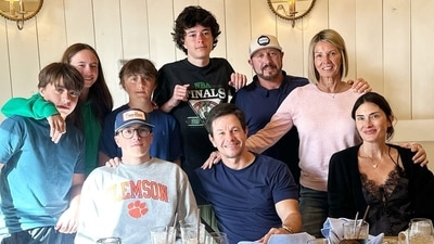 The 4th of July was a family affair for Mark Wahlberg. The Hollywood star appeared to have spent the day with the Wahlberg squad. “Wishing my fellow Americans a happy and safe 4th of July!! 🇺🇸❤️🇺🇸,” he captioned his family portrait on Instagram. (Instagram / @markwahlberg) The 4th of July was a family affair for Mark Wahlberg. The Hollywood star appeared to have spent the day with the Wahlberg squad. “Wishing my fellow Americans a happy and safe 4th of July!! 🇺🇸❤️🇺🇸,” he captioned his family portrait on Instagram. (Instagram / @markwahlberg)